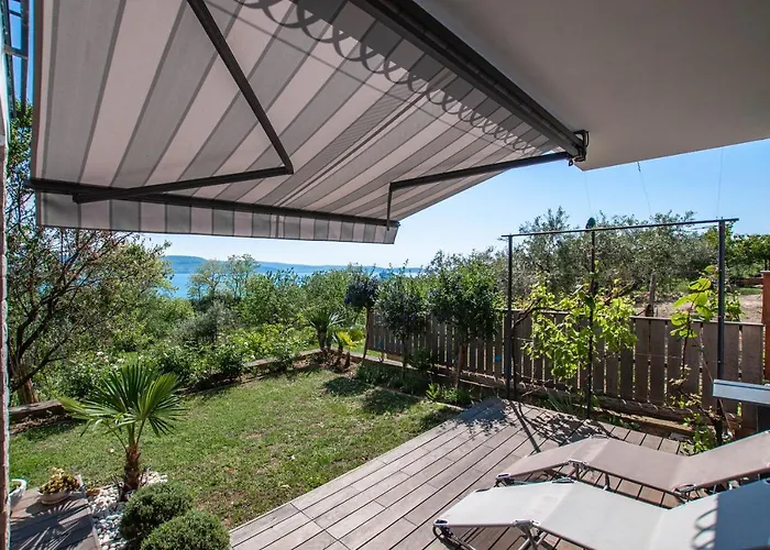 Sea View Debeli Rtic Daire *